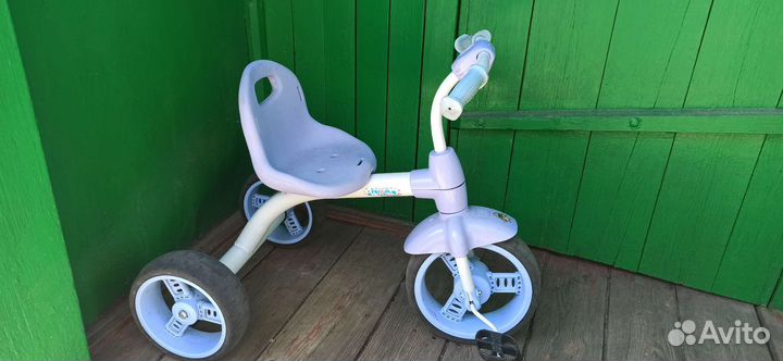 Детский трехколесный велосипед