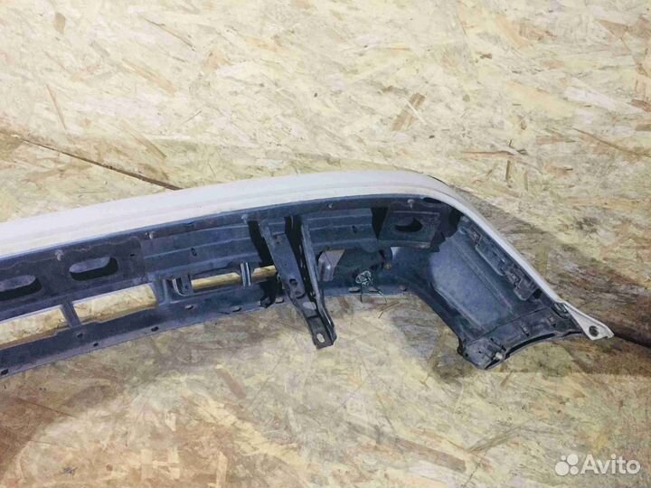 Бампер передний Toyota Chaser GX81LX80SX80 Сер/Бел