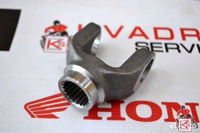 Хвостовик кардана BRP 715900436