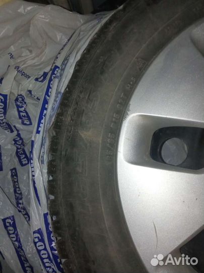 Pirelli Ice Zero 185/65 R15 92