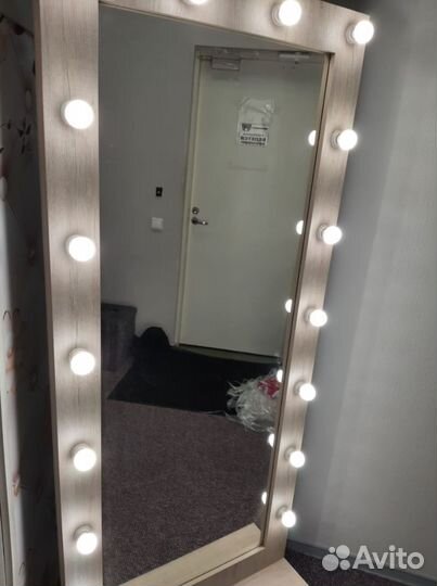 Гримерное зеркало