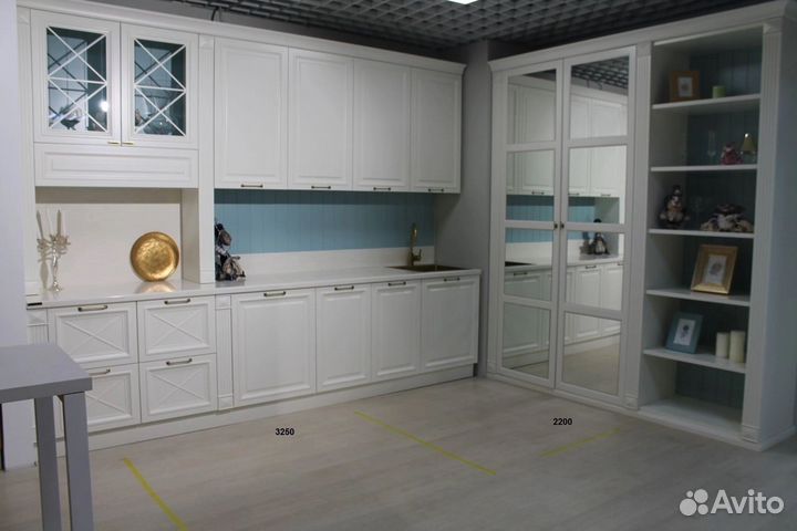 Кухня дизайнерская готовая