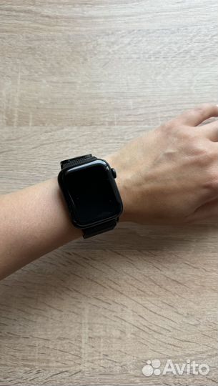 Часы apple watch se 44 mm