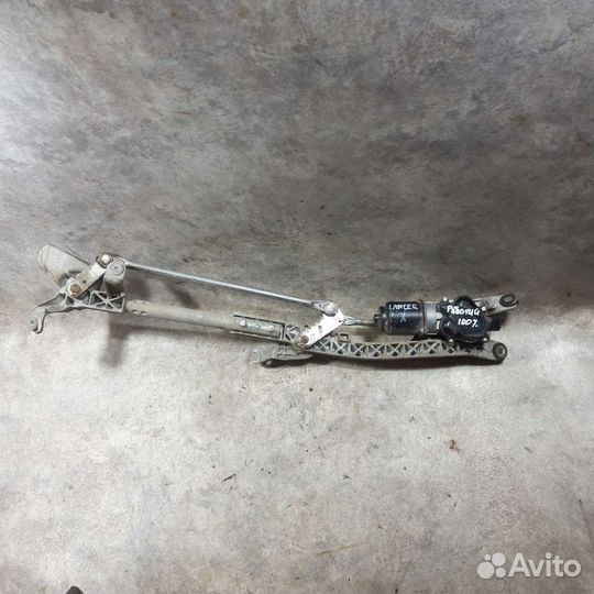 Трапеция стекоочистителя мотор Митсубиси Лансер 10