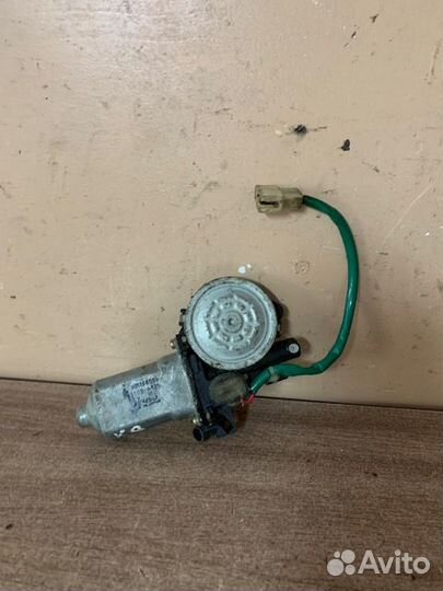 Моторчик стеклоподъемника передний Pajero/Montero