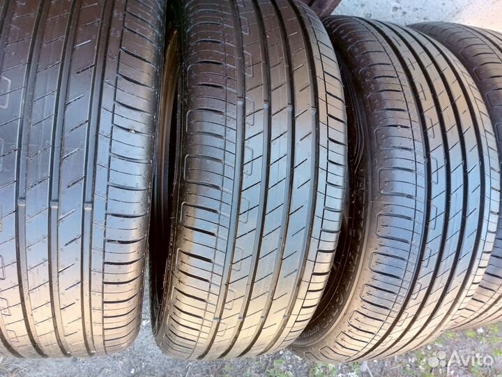 Goodyear EfficientGrip Performance 215/55 R17