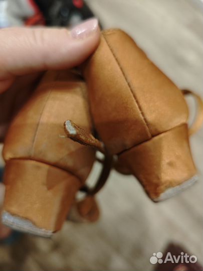 Рейтинговые сатиновые туфли 28-29 размер