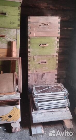 Ульи медогонка, инвентарь для пчел