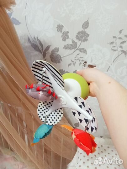 Музыкальный мобиль tiny love