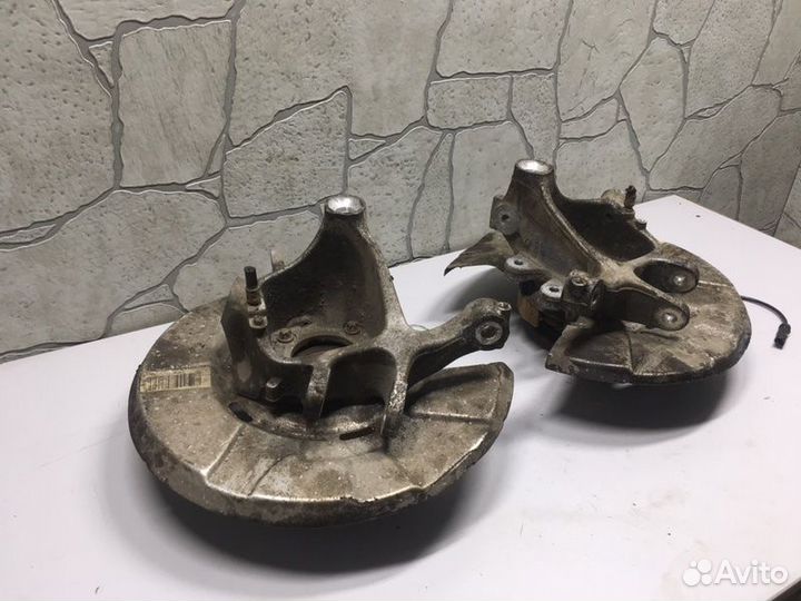 Цапфа задняя левая Bmw 7-Seria F02 4.4 10