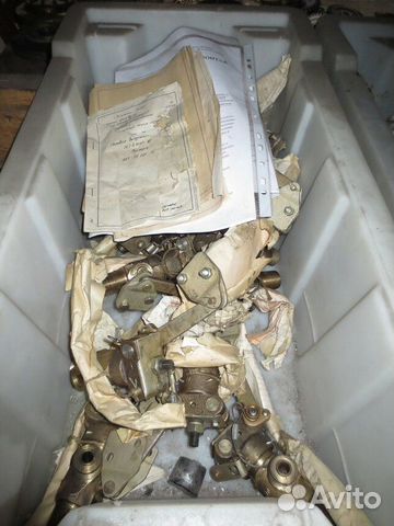 Головка выпускная 587-03.001