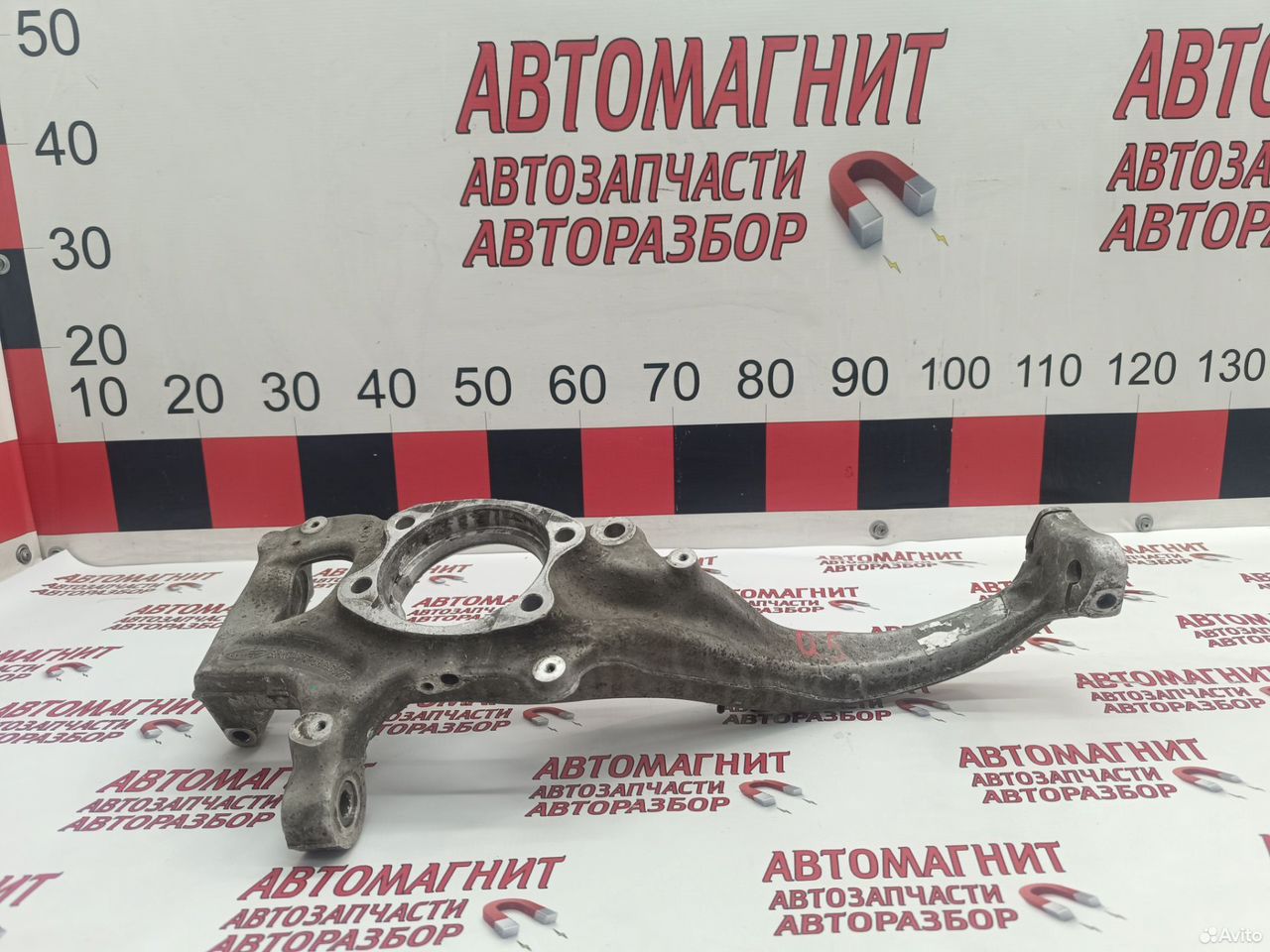 Кулак поворотный правый Audi Q5