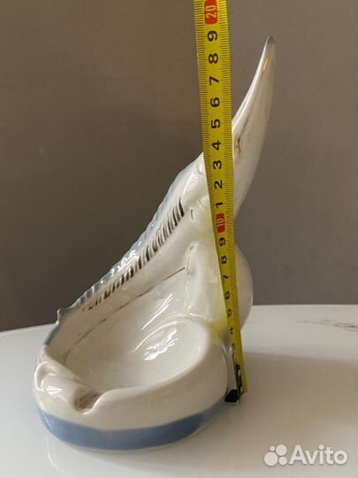 Фарфоровая статуэтка пепельница 