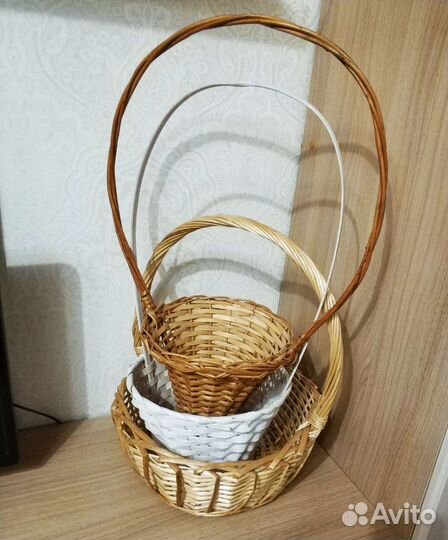 Корзинки для цветов и подарков