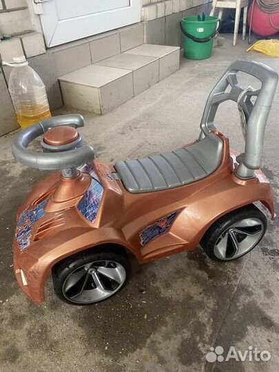 Машинка-каталка
