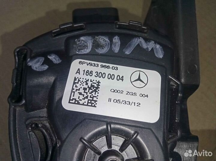 Педаль газа Mercedes ML W166 2012