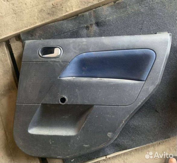 Обшивка дверная Ford Fiesta 5