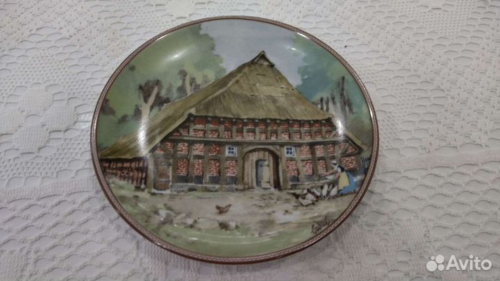 Тарелка декоративная. Фарфор. Германия. Винтаж