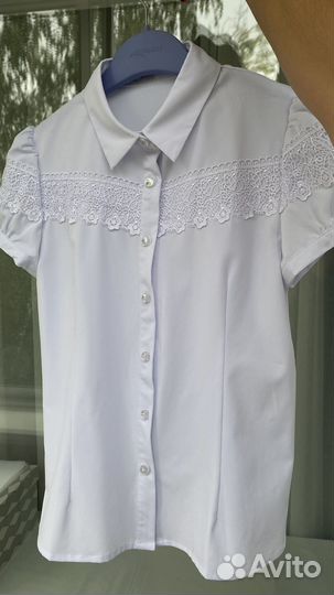 Блузка белая с коротким рукавом 