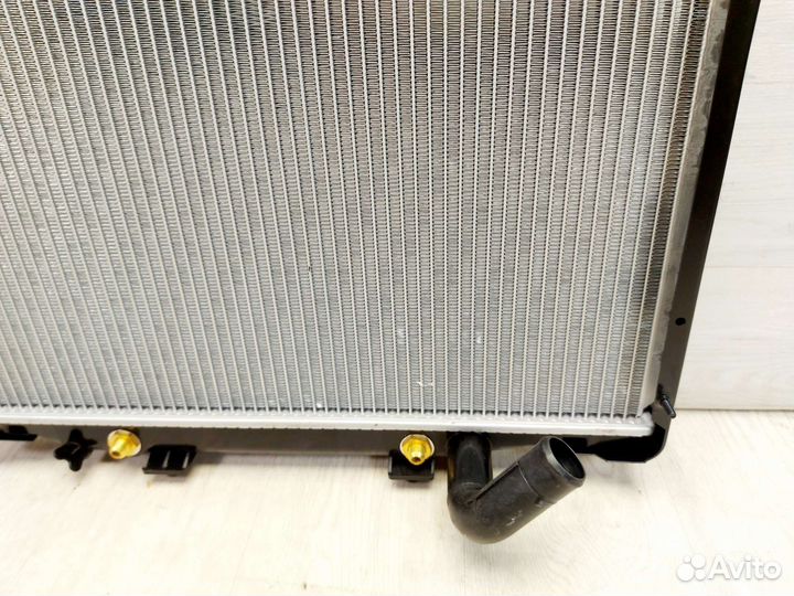 Радиатор охлаждения Mitsubishi L300/Delica