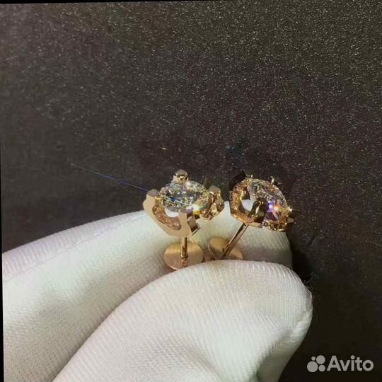 Серьги C DE Cartier из розового золота 0,91ct