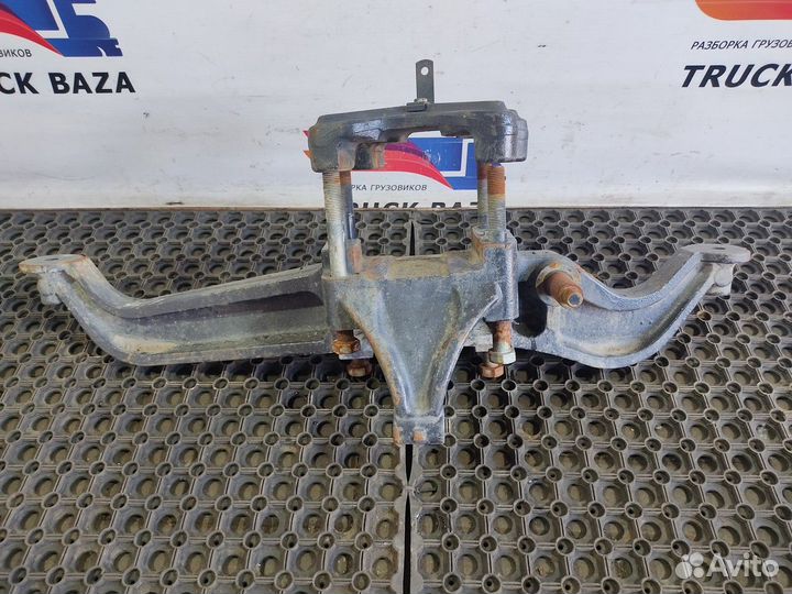 Кронштейн пневморессоры правый