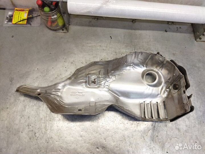 Экран тепловой Ford Focus 3 хетчбэк 1.0 Л 2013