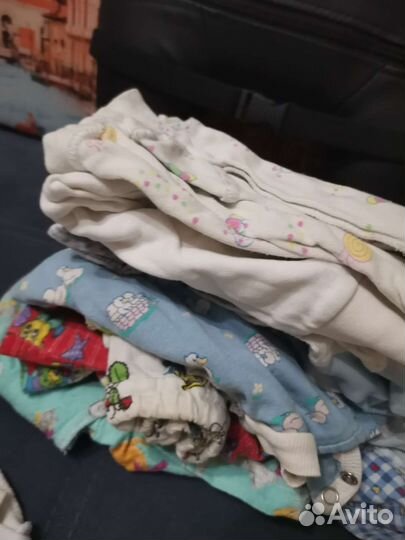 Детская кроватка с маятником