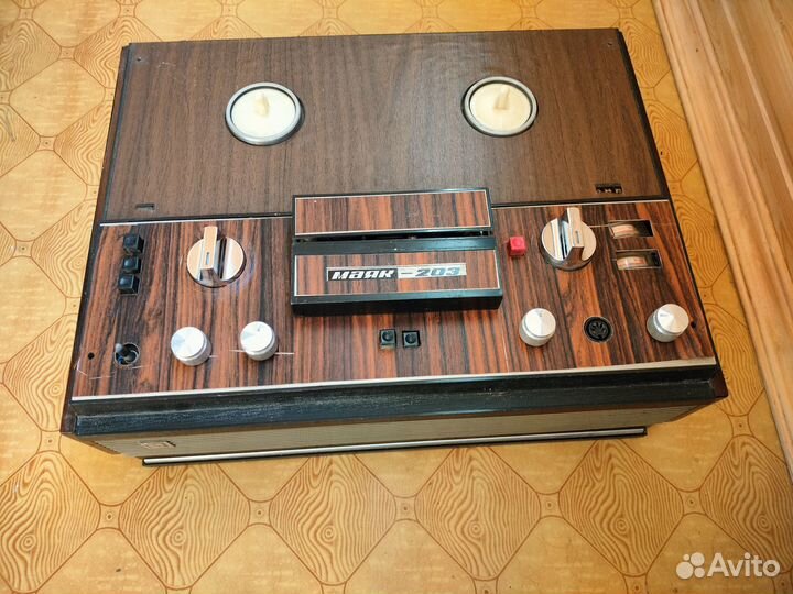 Катушечный магнитофон Маяк 203