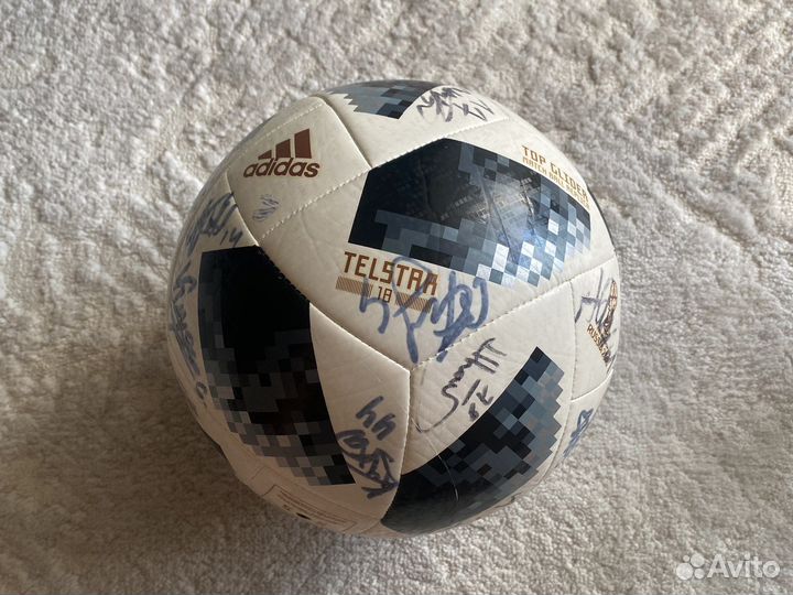 Футбольный мяч adidas telstar fifa 2018