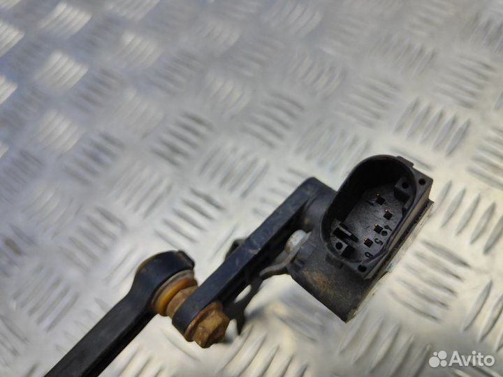 Датчик высоты дорожного просвета передний левый