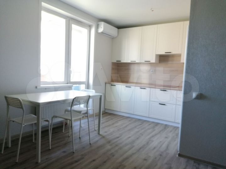 2-к. квартира, 42,1 м², 1/19 эт.