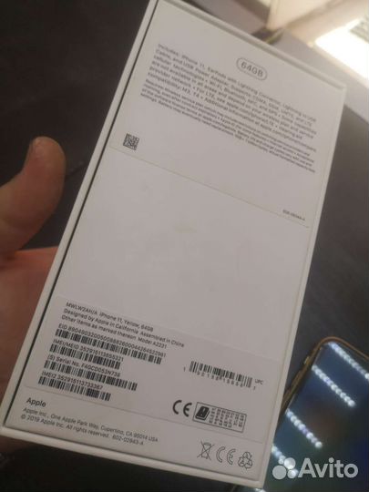 Телефон iPhone 11