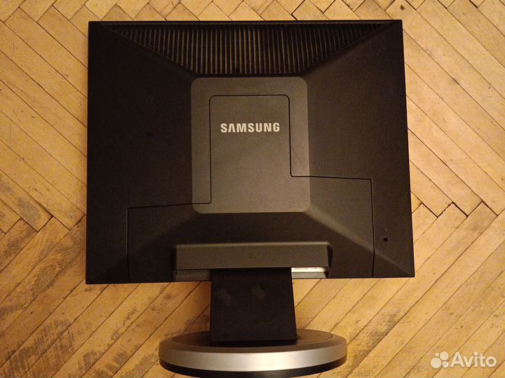 Монитор Samsung 940N 19