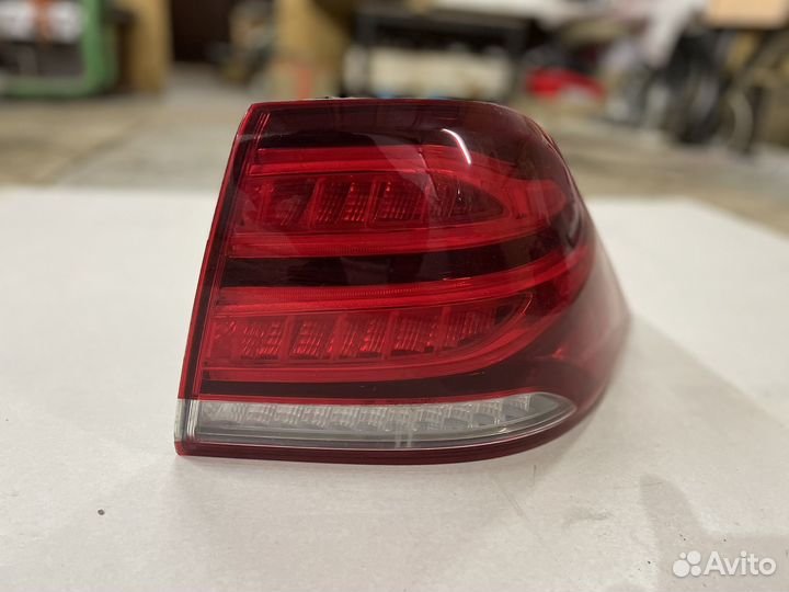 Фонарь правый GLE 166