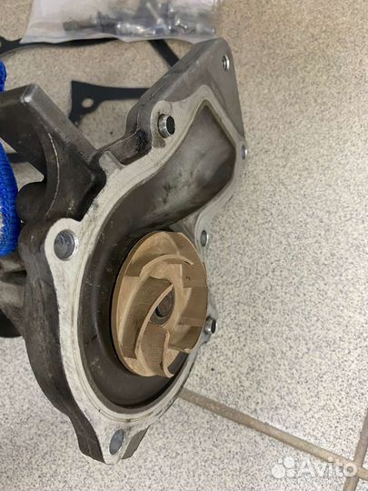 Помпа оригинал Ford Focus 2 водяной насос