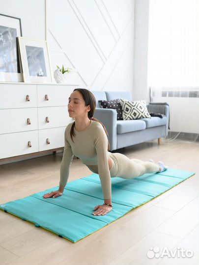 Спортивный коврик складной лавандовый с ручками