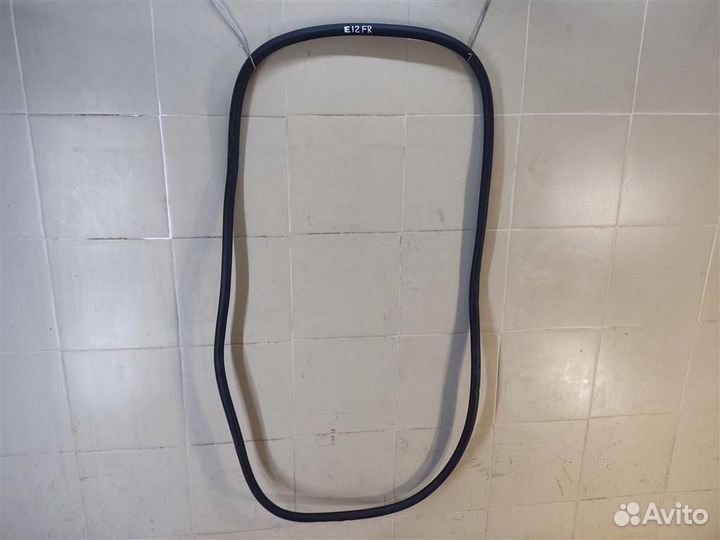 Уплотнитель проема двери передней правой volkswag