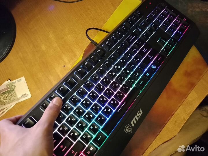 Игровая клавиатура msi Vigor GK20