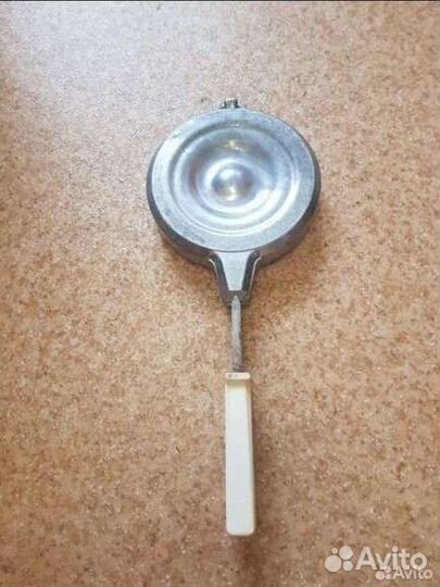 Вафельница орешница СССР