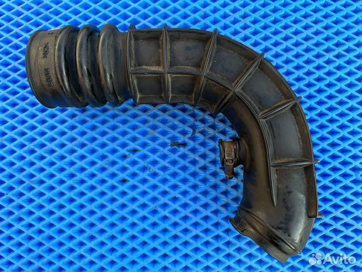 Патрубок воздушного фильтра Лада Калина
