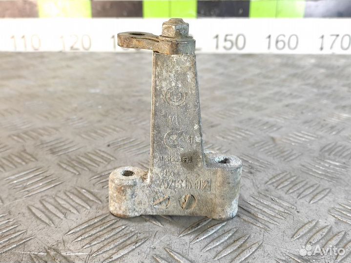 Кронштейн компрессора кондиционера Bmw 7 e66 2001