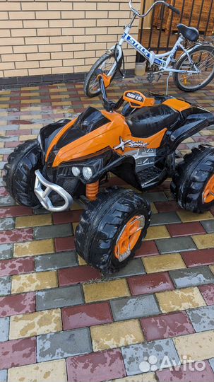 Детский квадроцикл на аккумуляторе