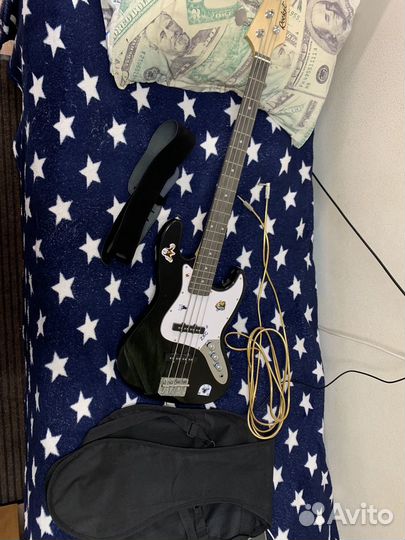 Бас гитара Rocket 4 струны