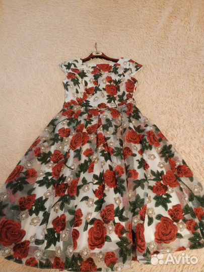 Вечернее платье