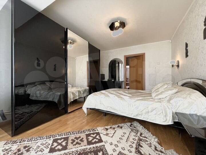 3-к. квартира, 82,2 м², 10/10 эт.