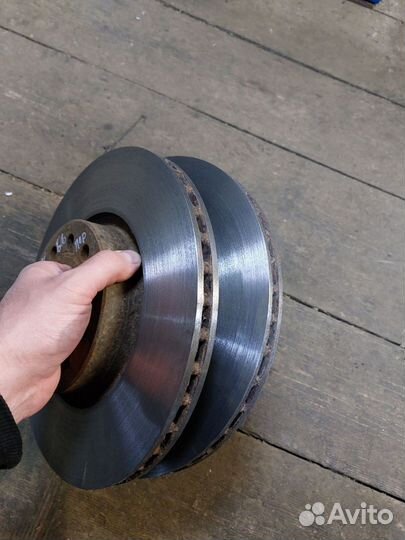 Передние Тормозные диски Volkswagen Passat B6