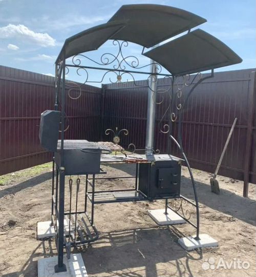 Мангал с печкой и крышей