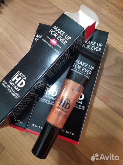 Жидкий хайлайтер Make up for ever
