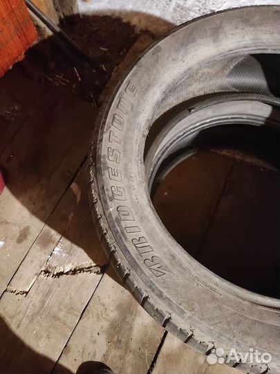 Bridgestone Dueler H/T 275/50 R22 111